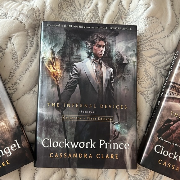 Cassandra Clare “The Internal Device” 3 Book Hard Back edition - Picture 2 of 5